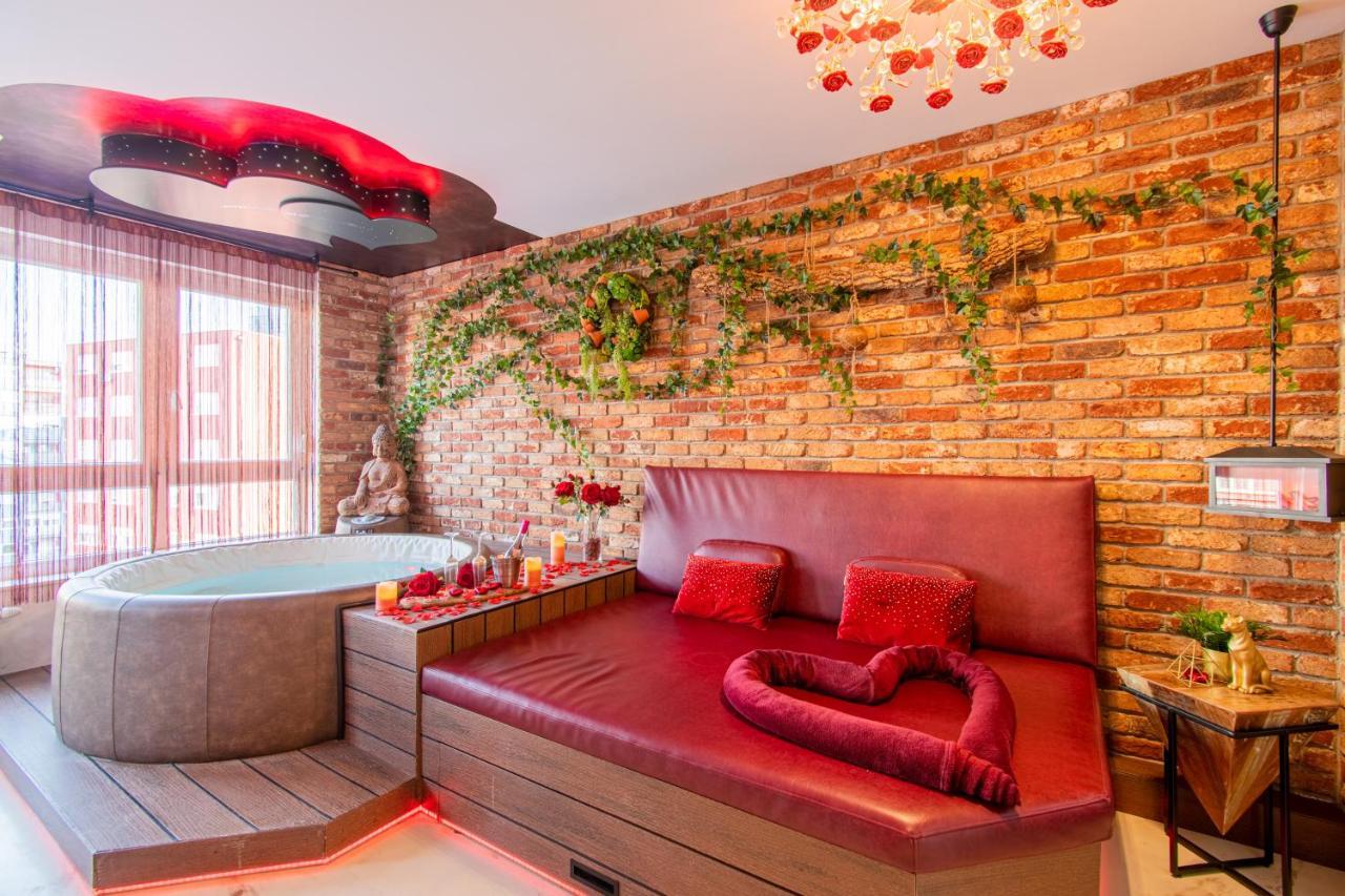 Nest: Luxurious Red With Jacuzzi & Ev Charger Apartma Zagreb