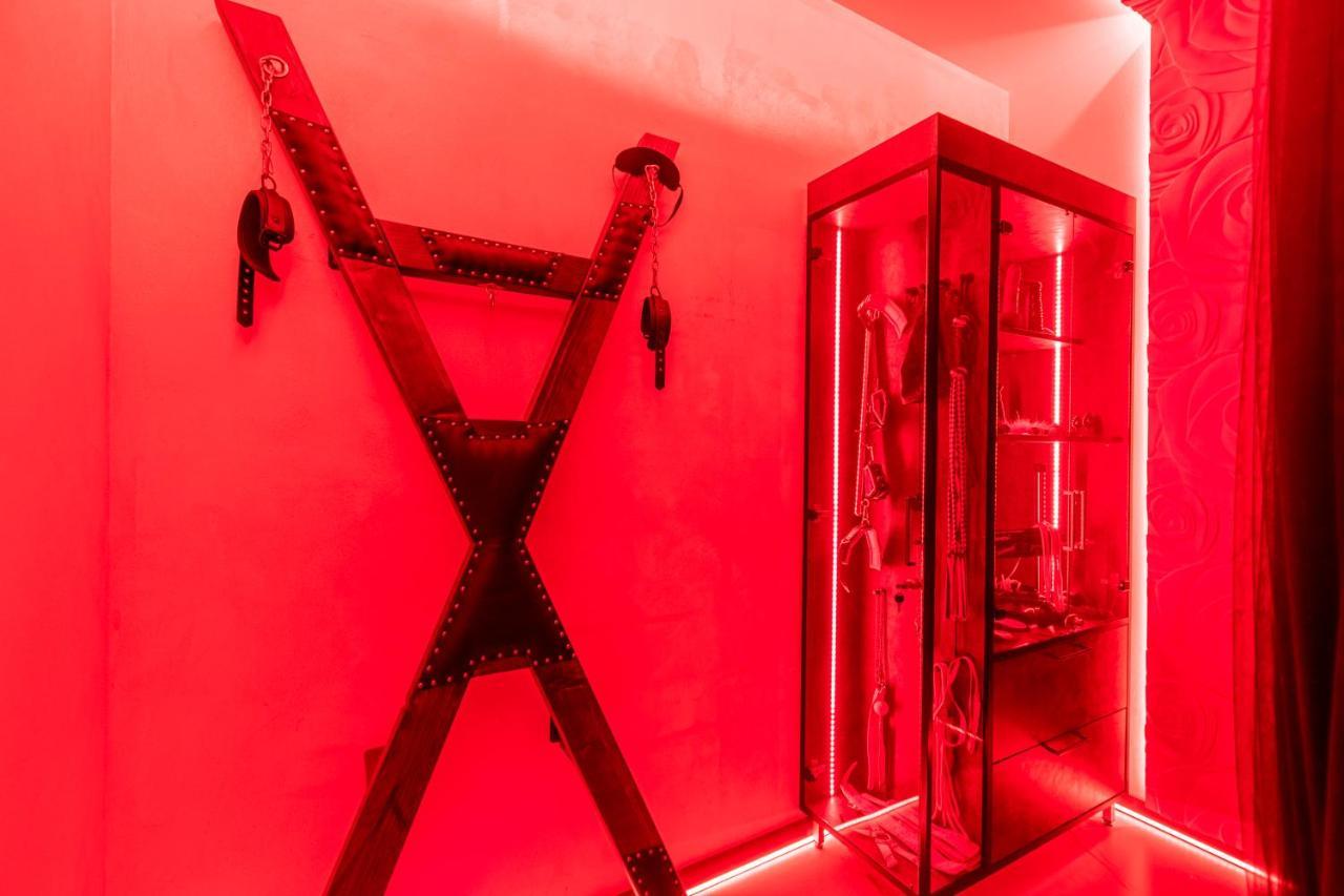 Apartmán Jacuzzi - - Bdsm - Extra Luxury - Ev Chargger - Valentine's Day - Red - Flexible Selfcheckins 28 *