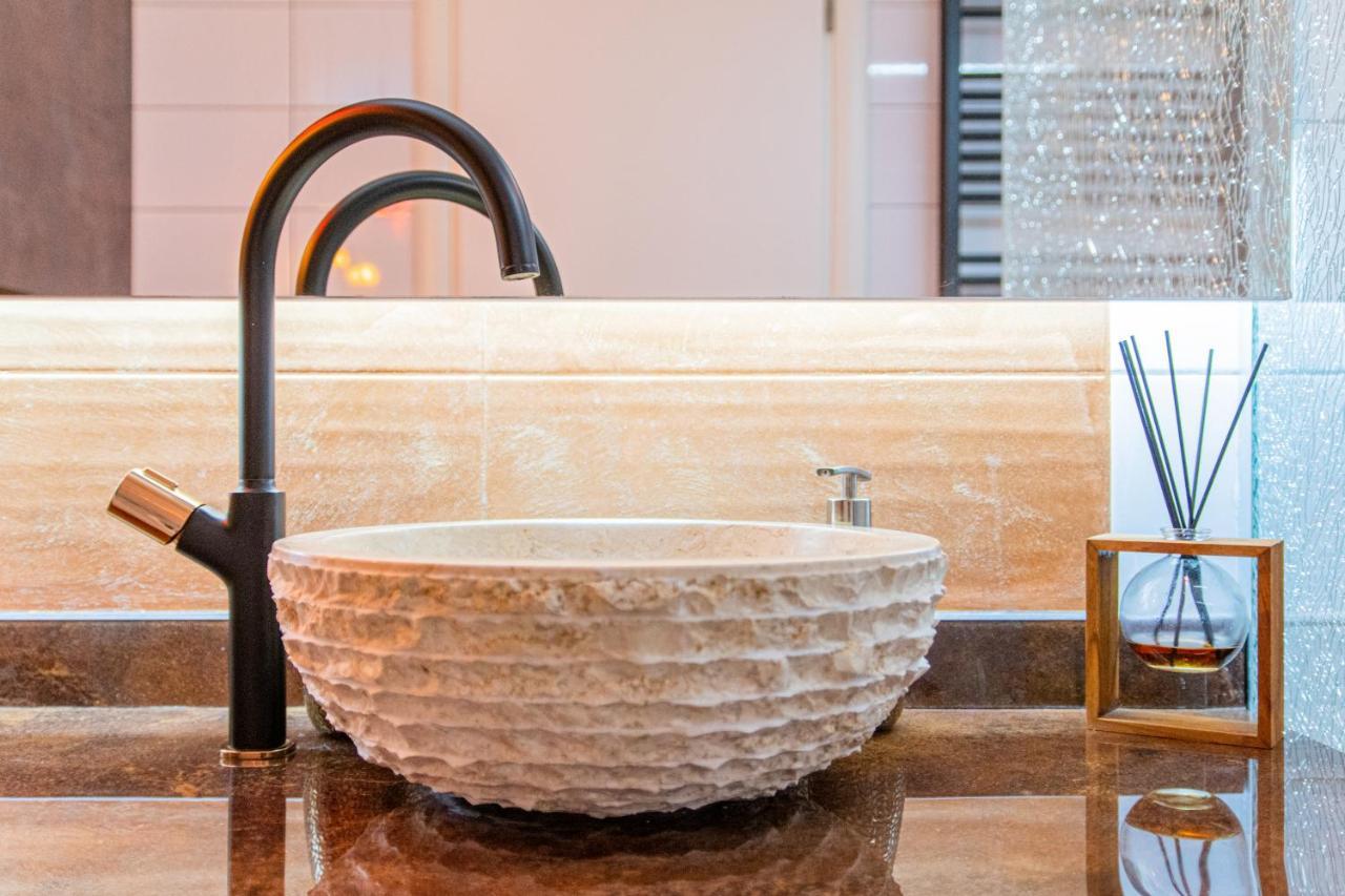 Apartmán Jacuzzi - - Bdsm - Extra Luxury - Ev Chargger - Valentine's Day - Red - Flexible Selfcheckins 28