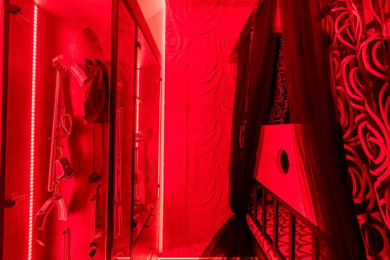 Jacuzzi - - Bdsm - Extra Luxury - Ev Chargger - Valentine's Day - Red - Flexible Selfcheckins 28 Apartmán