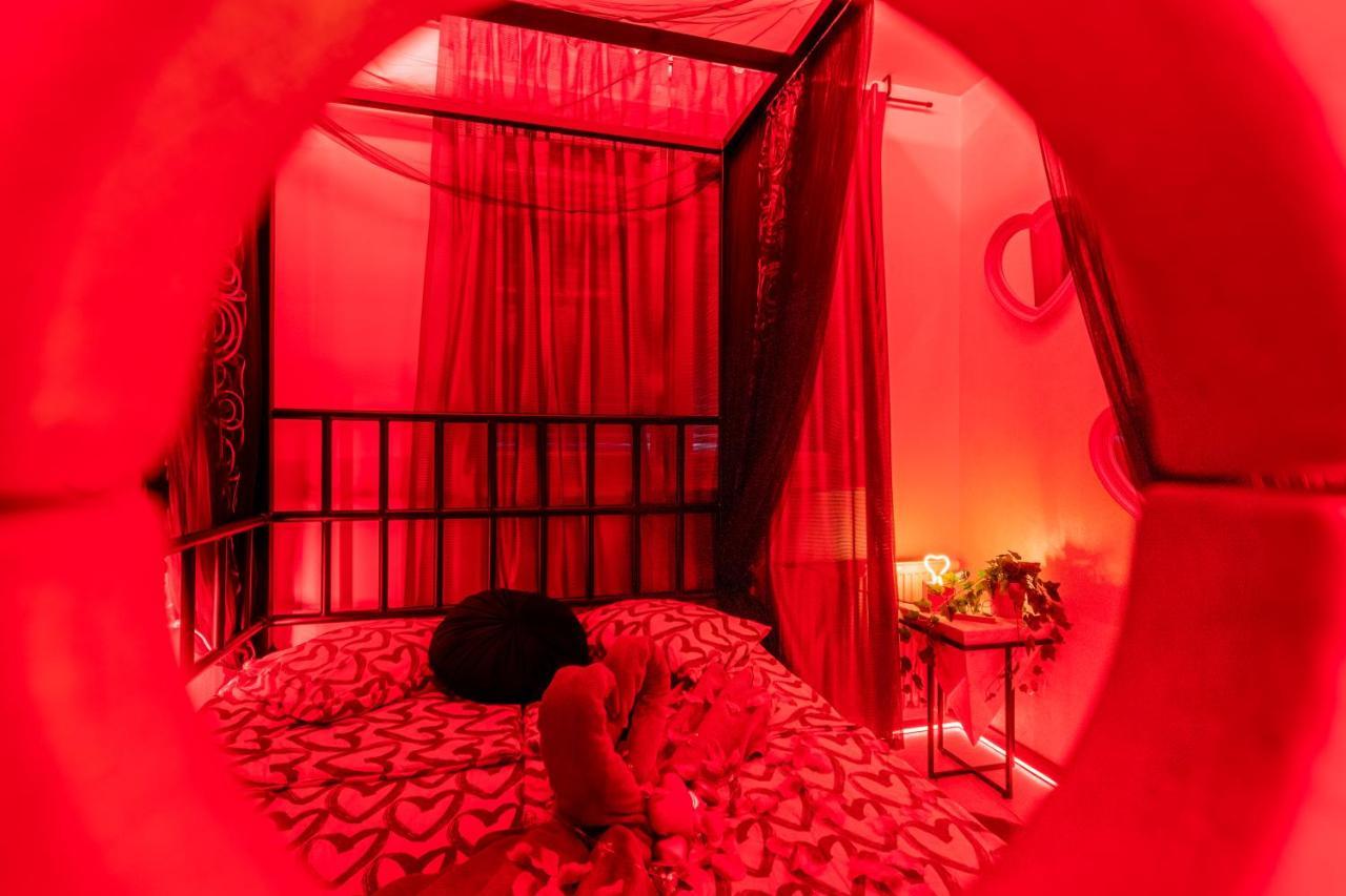 Jacuzzi - - Bdsm - Extra Luxury - Ev Chargger - Valentine's Day - Red - Flexible Selfcheckins 28 Záhřeb